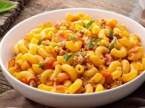 Resep Tumis Makaroni Bumbu Tomat yang Praktis Untuk Menu Bekal