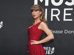 Video: Taylor Swift Menang Besar! Ini Daftar Pemenang iHeartRadio Music Awards 2025