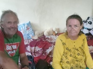 Pasangan Australia Terdampar di Pulau Gili Ilyang Masih Menanti Waktu Pulang