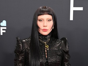 Lady Gaga Sambut Anak Perempuan Melalui Ibu Pengganti, Terungkap Namanya