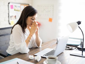 Karyawan Kantor Dipecat gegara Datang Kepagian, Kok Bisa?