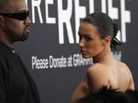 Usai Bikin Gaduh, Kanye West dan Bianca Censori Dikabarkan Cerai