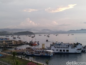 Penyeberangan Feri Labuan Bajo-Sape Ditutup akibat Cuaca Buruk