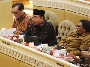 Ketua KPU Saat Rapat di DPR: PSU di 4 Pilkada Ini karena TSM