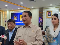 Miris Petani RI! Mafia Pupuk Gentayangan di Kementan, Amran Mau Pecat