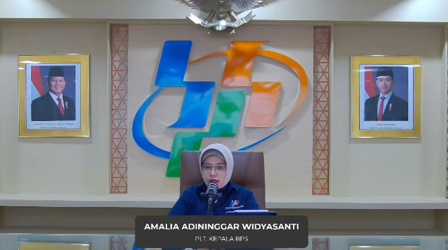 Plt. Kepala BPS Amalia Adininggar Widyasanti saat menyampaikan rilis BPS pada Senin (3/2/2025). (CNBC Indonesia/Arrijal Rachman)