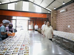 Prabowo Sidak Makan Bergizi Gratis di Jakarta Timur, Perintahkan Ini!