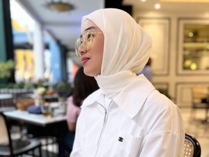 Selfi Nafilah Berlinang Air Mata Ungkap Perasaan Setelah Berhijab