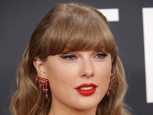 Ritual Mewah Taylor Swift Sebelum Tidur, Pakai Pembersih Wajah Rp 1,5 Juta