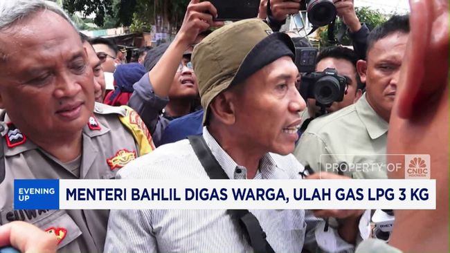 Bahlil Digas Warga yang Antre Gas LPG 3 Kg