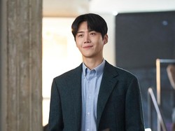 Kim Seon Ho Tampil di When Life Gives You Tangerines, Diduga Jadi Suami IU Kim Seon Ho Tampil di When Life Gives You Tangerines, Diduga Jadi Suami IU