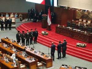 DPR Lantik Anggota PAW Pengganti Fadli Zon-Sugiono, Ada Jamal Mirdad