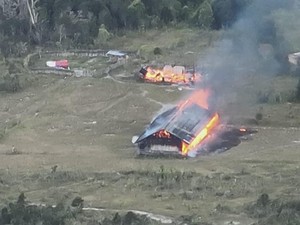 2 Kubu KKB di Puncak Bentrok gegara Perselingkuhan, 4 Kantor-SD Dibakar
