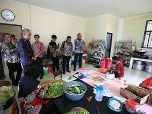 Wamensos Cek Fasilitas Calon Sekolah Rakyat di Bekasi