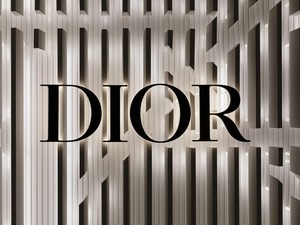 Pakai Nama Dior, Bintang Porno Kalah di Gugatan Merek Dagang