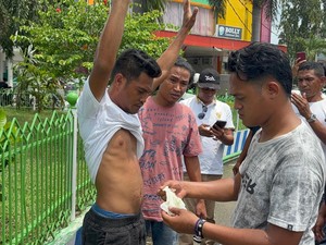 Viral Emak-emak di Dompu Pingsan Saat Anaknya Diringkus Polisi