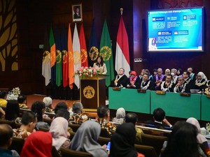 Tak Cukup Blokir, Menkomdigi Ungkap Cara Baru Lindungi Anak Bermedsos