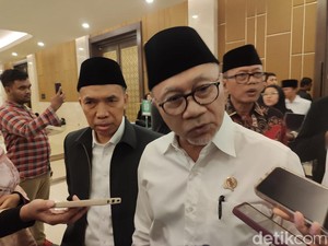 Zulhas Ancam Copot Bos Bulog di Daerah Jika Beli Murah Gabah
