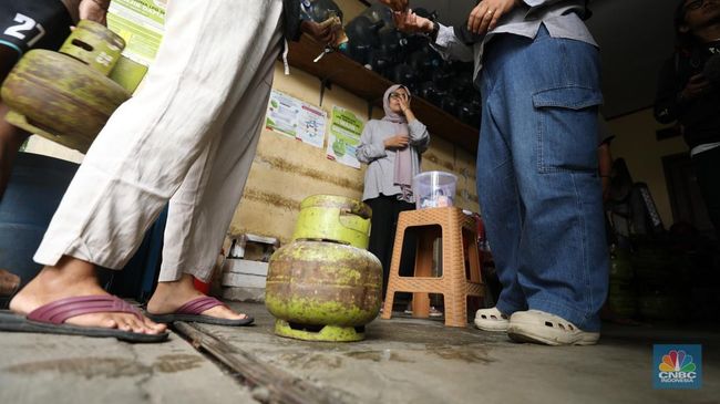 Subsidi Mengalir tapi Ekonomi tak Begerak dan Fiskal di Ujung Tanduk