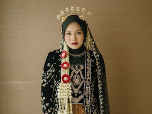 8 Foto Salma Salsabil Umumkan Sudah Melahirkan, Tampil dengan Hijab Pashmina