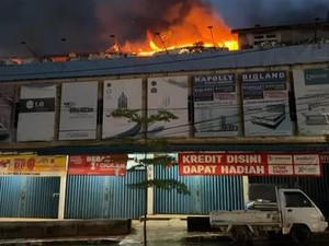Kebakaran Toko Perabotan di Batam, Seorang Lansia Tewas