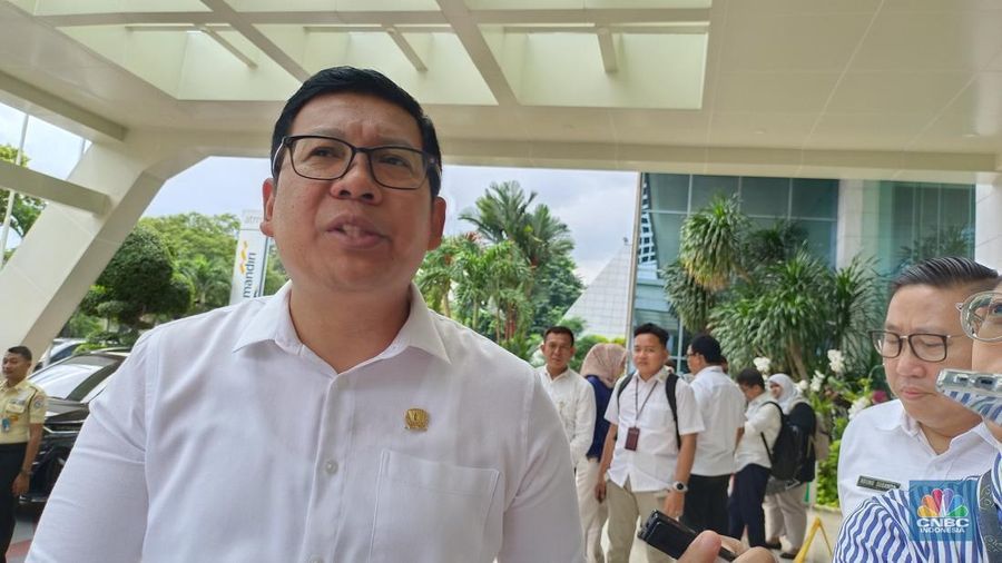 Kepala Bapanas Arief Prasetyo Adi saat ditemui di kantor Kemenko Pangan, Jakarta, Rabu (5/2/2025). (CNBC Indonesia/Martyasari Rizky)