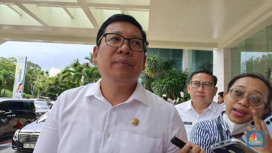 Kepala Bapanas Arief Prasetyo Adi saat ditemui di kantor Kemenko Pangan, Jakarta, Rabu (5/2/2025). (CNBC Indonesia/Martyasari Rizky)