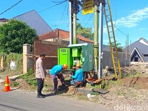 Mati Lampu Berjam-jam di 2 Kampung gegara Kabel PLN Digasak Maling