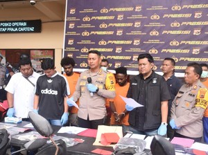 4 Pemuda Mabuk Rusak-Bakar Kios Pedagang di Expo Waena Jayapura Ditangkap