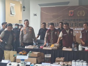 Terbongkar Modus Pabrik Narkoba Terbesar di Jabar