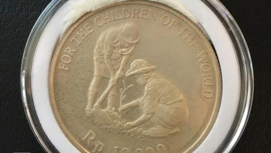 Uang Koin 10000 for the children of the world. (Dok. E-Commecre)