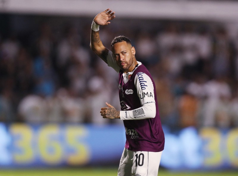 Laga debut pespak bola Santos FC, Neymar saat laga melawan Botafogo FC, Kamis (6/2/2025). (REUTERS/Carla Carniel) Laga debut pespak bola Santos FC, Neymar saat laga melawan Botafogo FC, Kamis (6/2/2025). (REUTERS/Carla Carniel)