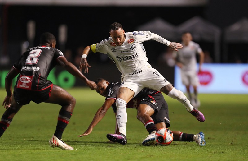 Laga debut pespak bola Santos FC, Neymar saat laga melawan Botafogo FC, Kamis (6/2/2025). (REUTERS/Carla Carniel) Laga debut pespak bola Santos FC, Neymar saat laga melawan Botafogo FC, Kamis (6/2/2025). (REUTERS/Carla Carniel)