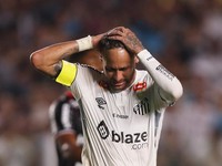 Ekspresi Kecewa Neymar saat Imbang di Laga Comeback Bersama Santos FC