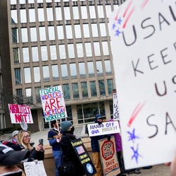 Warga AS Berontak! Demo di Seluruh Negeri, Lawan Rencana 'Gila' Trump