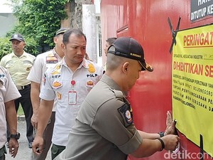 Gudang Pengolahan Tembakau di Bojonegoro yang Keluarkan Bau Busuk Ditutup