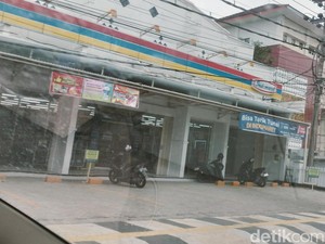 Minimarket Bodong di Bojonegoro Ancam Toko Kelontong-Pasar Tradisional
