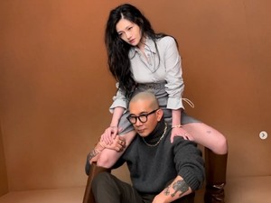 Ini Tulisan DJ Koo di Nisan Barbie Hsu, Maknanya Dalam