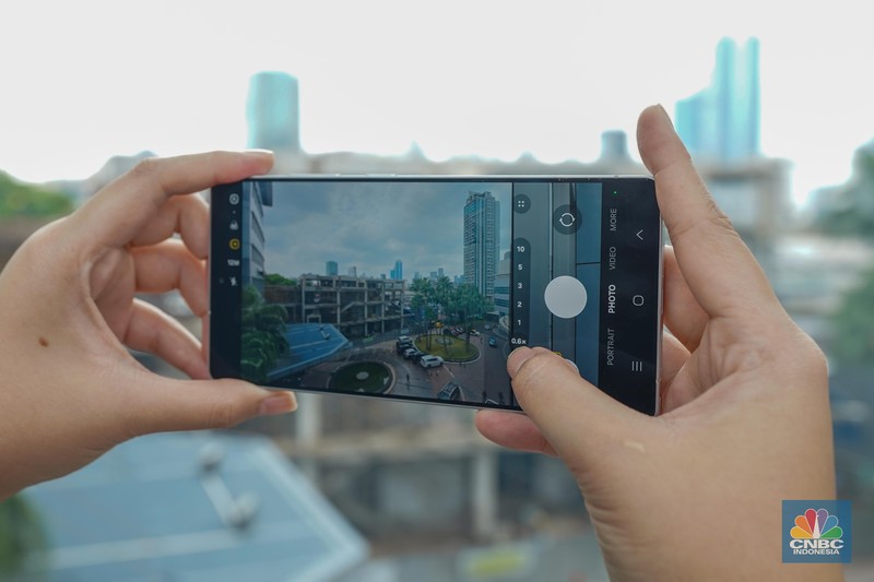 Samsung Galaxy S25 Ultra. (CNBC Indonesia/Faisal Rahman)