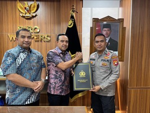 Kapolri Beri Tiket Sekolah ke Aipda Irvan Penggagas Panti Lansia Telantar