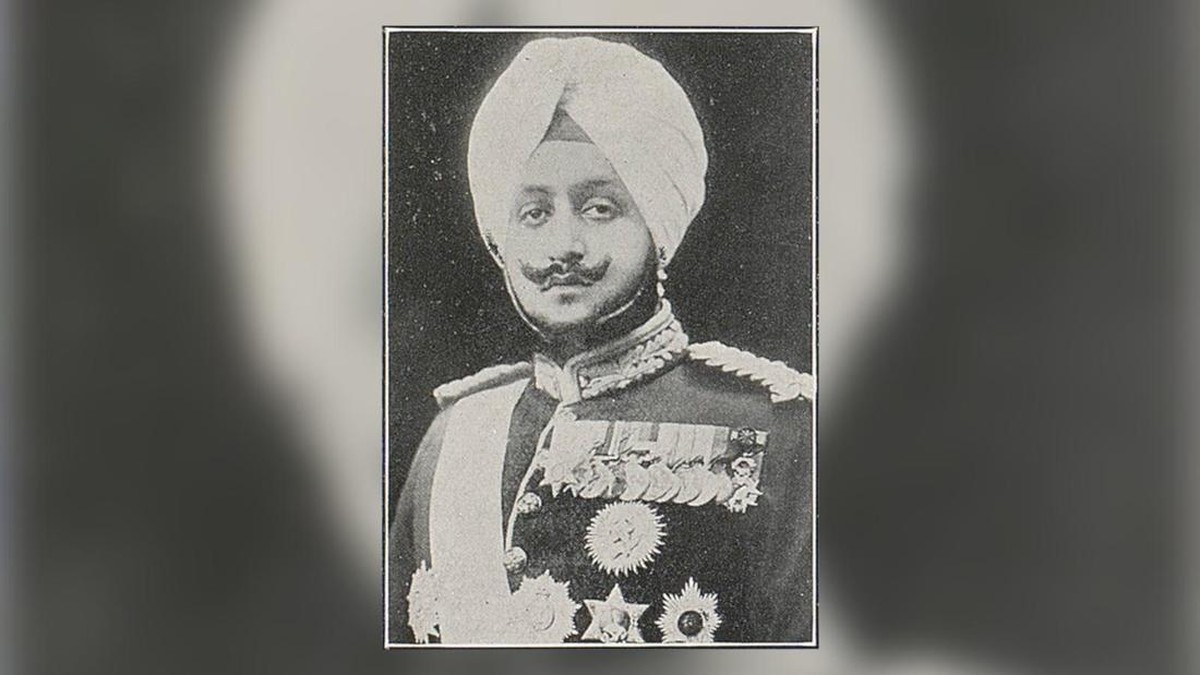 Kisah Raja Muda Umur 9 Tahun, Koleksi Berlian dan 44 Mobil Rolls Royce