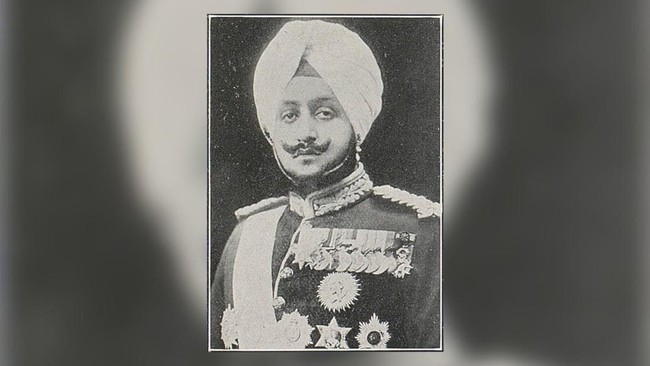 Bocil Umur 9 Tahun Jadi Raja, Punya 350 Selir-Hobi Koleksi Mobil