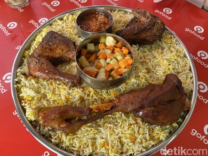 Bosgil: Nasi Mandhi Lauk Ayam dan Kambing Panggang Berempah