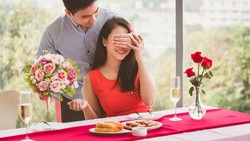 Cari Tempat Dinner Romantis & Beli Kado Spesial di Hari Valentine? Tanya Sabrina!