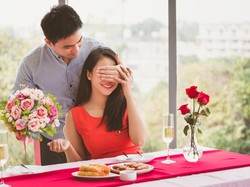 Cari Tempat Dinner Romantis & Beli Kado Spesial di Hari Valentine? Tanya Sabrina! Cari Tempat Dinner Romantis & Beli Kado Spesial di Hari Valentine? Tanya Sabrina!
