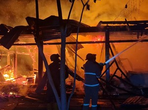 Kebakaran Cafe dan Homestay di Lamongan, 3 Orang Tewas