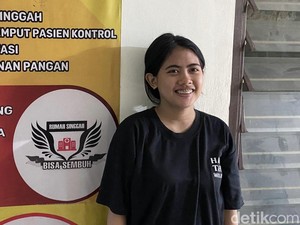 Perjuangan Wulan Jual Koran Sejak SD hingga Bisa Kuliah dan Cicil Rumah