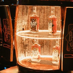 Dari 100% Corn Mash, BlackJack Whiskey Punya Cita Rasa BOLD