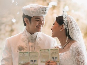 Detail Penampilan Angga Yunanda saat Akad Nikah, Gagah Berbusana Serba Putih