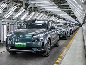 SUV Mewah BYD Denza N9 Keluar Perdana dari Pabrik, Begini Tampangnya